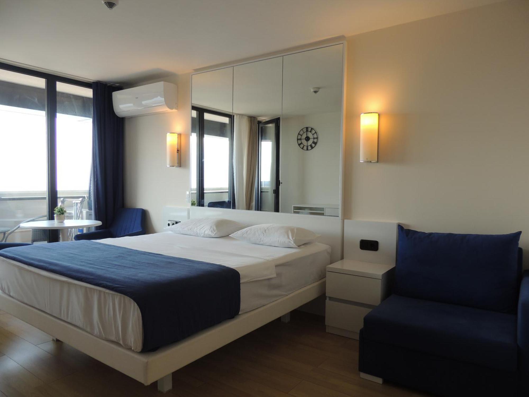 Orbi City Apartments On The Beach Batumi Kültér fotó
